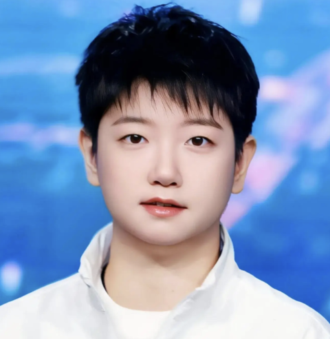 易烊千玺头像